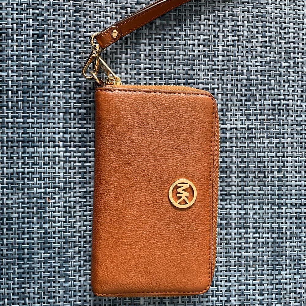 Michael Kors Wallet/ Wristlet